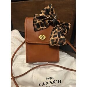 Excellent condition, British tan vintage coach scooter crossbody